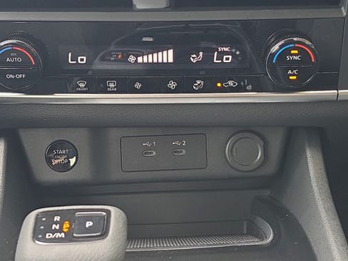 Certified 2026 Nissan Rogue SV FWD image 20
