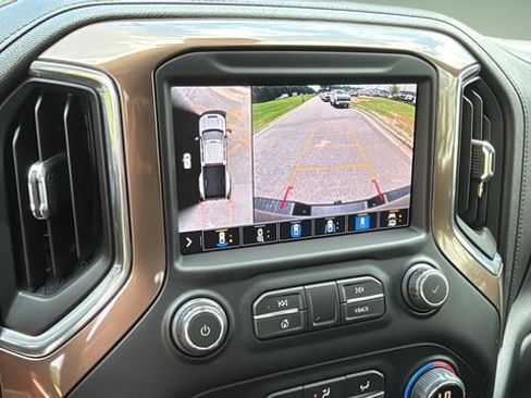 Used 2021 Chevrolet Silverado 3500 High Country AWD/4WD image 27