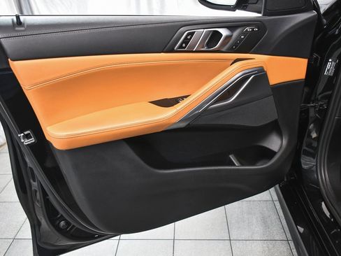 Used 2023 BMW X6 xDrive40i w/ M Sport Package image 9