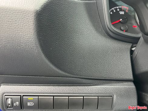 Certified 2020 Toyota Corolla SE w/ SE Premium Package FWD image 33