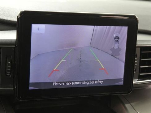 Certified 2021 Ford Explorer XLT w/ Equipment Group 202A image 13