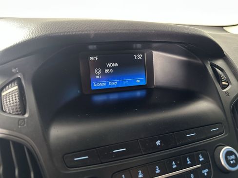 Used 2018 Ford Focus SE image 16