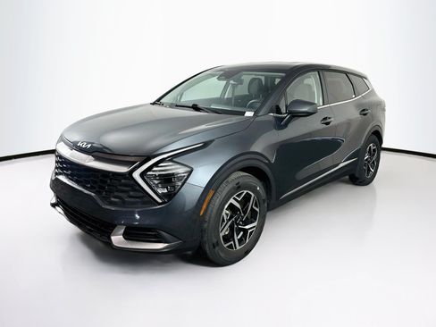 Used 2025 Kia Sportage LX FWD image 3