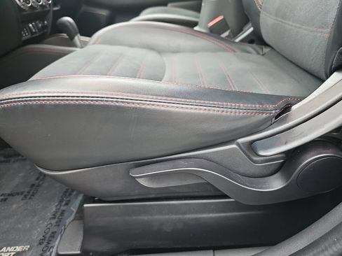 Used 2025 Mitsubishi Outlander Sport ES AWD/4WD image 26