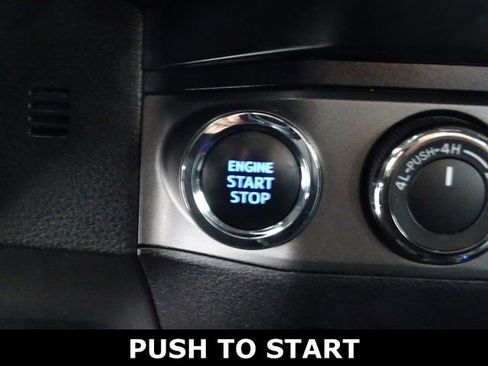 Used 2023 Toyota Tacoma TRD Sport image 9