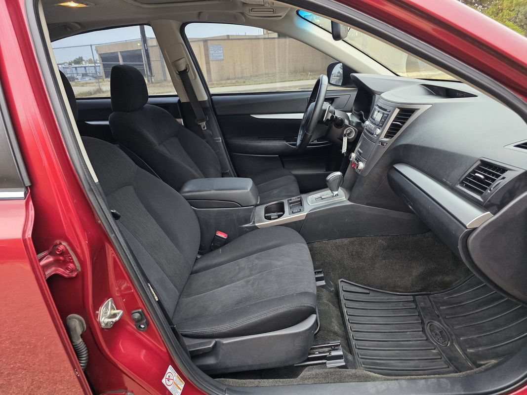 Used 2013 Subaru Legacy 2.5i Premium w/ All-Weather Pkg + Moonroof AWD/4WD image 22