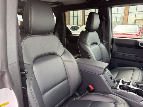 New 2025 Ford Bronco Badlands image 34