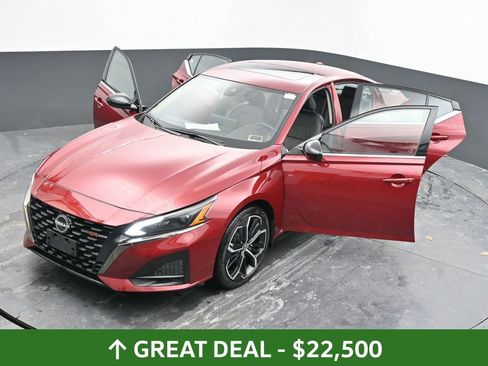 Used 2024 Nissan Altima 2.5 SR w/ SR Premium Package image 68