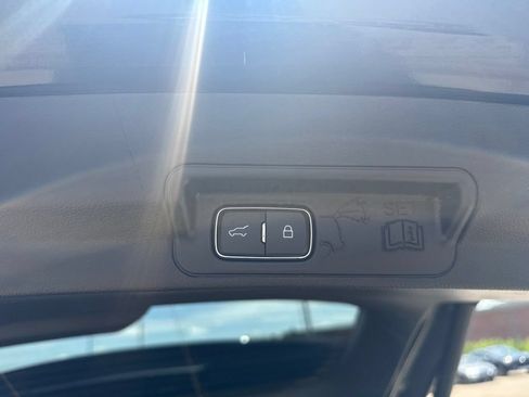 Used 2025 Ford Explorer ST AWD/4WD image 39
