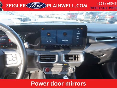 Used 2024 Ford Mustang Premium image 11