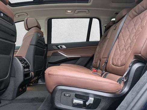 New 2026 BMW X7 xDrive40i w/ Executive Package image 17