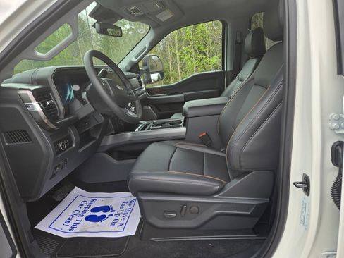 New 2026 Ford F350 4x4 Crew Cab DRW Super Duty image 6