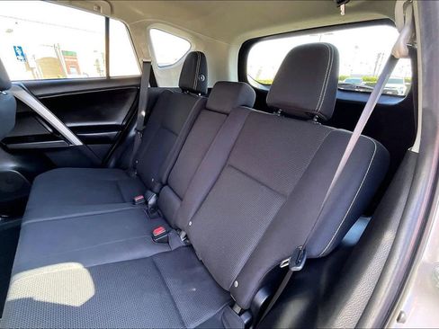 Used 2018 Toyota RAV4 XLE w/ Plus Extra Value Package FWD image 15