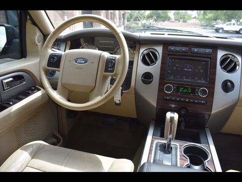 Used 2013 Ford Expedition EL XLT image 34