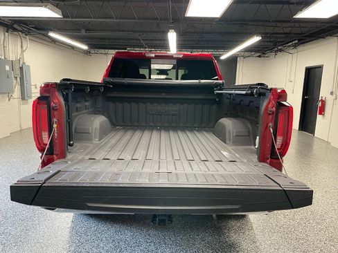 Used 2022 GMC Sierra 1500 SLT w/ SLT Premium Plus Package AWD/4WD image 9