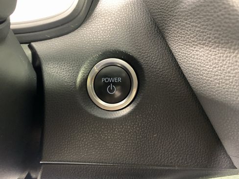 Used 2024 Toyota Corolla LE w/ LE Convenience Package FWD image 17