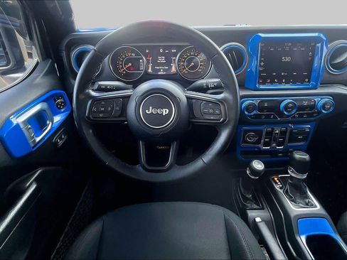 Used 2022 Jeep Gladiator Sport AWD/4WD image 6