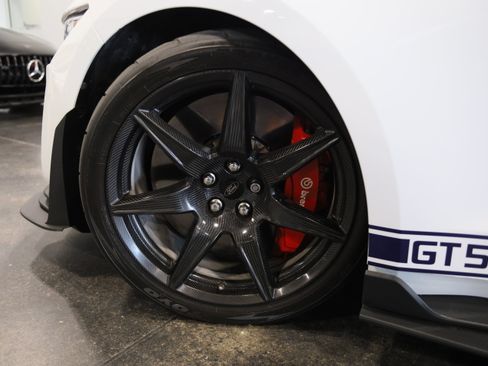 Used 2021 Ford Mustang Shelby GT500 w/ Carbon Fiber Track Pack RWD image 13