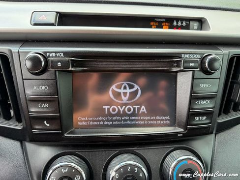 Used 2017 Toyota RAV4 LE w/ All Weather Liner Package AWD/4WD image 24