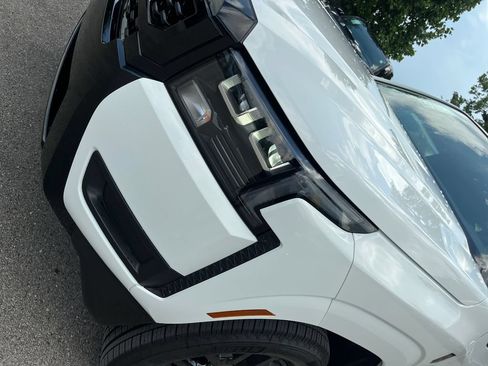 Certified 2026 Nissan Frontier SV RWD image 34