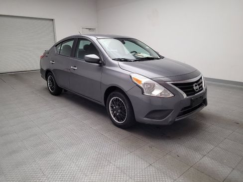 Used 2019 Nissan Versa SV image 13