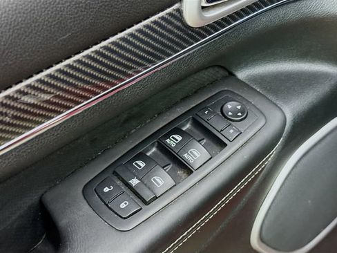 Used 2014 Jeep Grand Cherokee SRT image 20