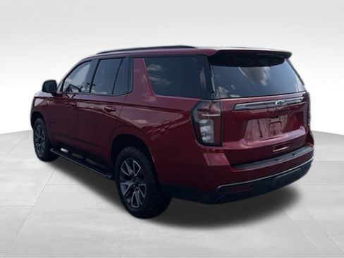 Used 2021 Chevrolet Tahoe Z71 w/ Luxury Package AWD/4WD image 5