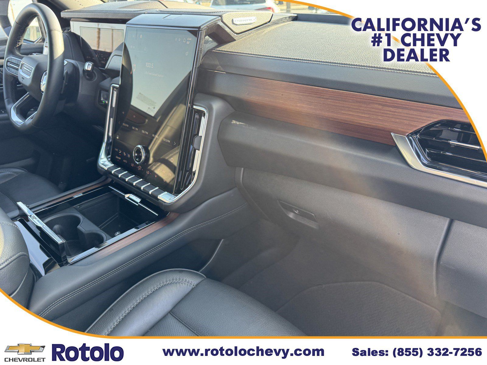 Used 2025 GMC Yukon XL Denali AWD/4WD image 7