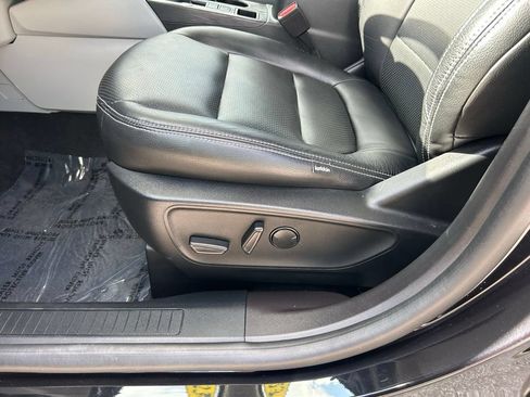New 2023 Ford Escape SE FWD image 15