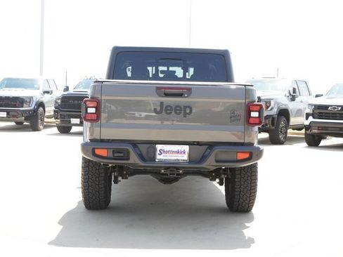 Used 2021 Jeep Gladiator Sport AWD/4WD image 7