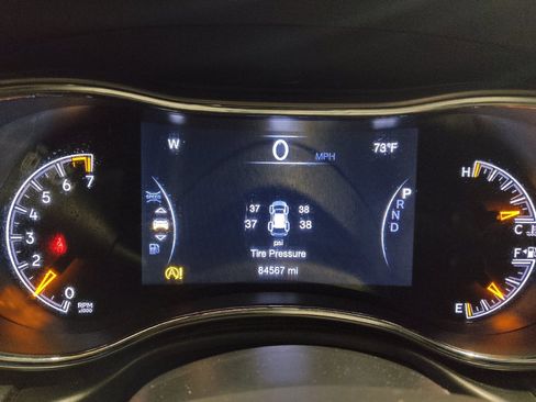 Used 2019 Jeep Grand Cherokee Laredo RWD image 23