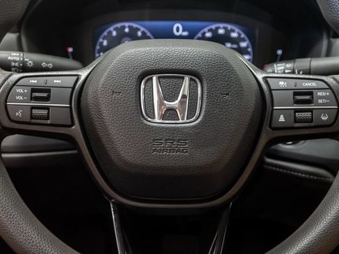 Used 2023 Honda Accord EX image 11