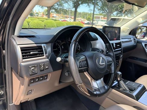 Used 2022 Lexus GX 460 Premium AWD/4WD image 25