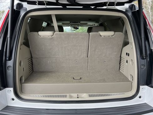 Used 2020 Cadillac Escalade Luxury image 8