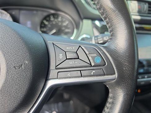 Used 2019 Nissan Rogue SV w/ Premium Package AWD/4WD image 23