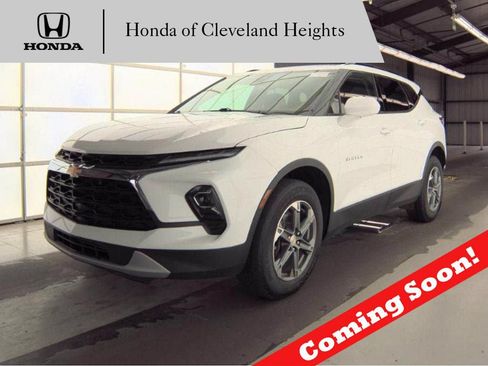 Used 2024 Chevrolet Blazer LT w/ Convenience Package FWD image 1