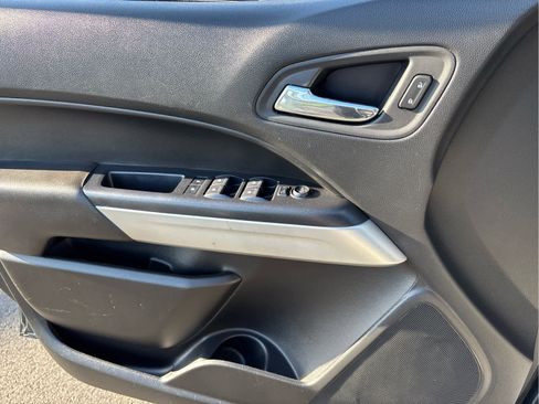 Used 2019 Chevrolet Colorado LT w/ LT Convenience Package image 19