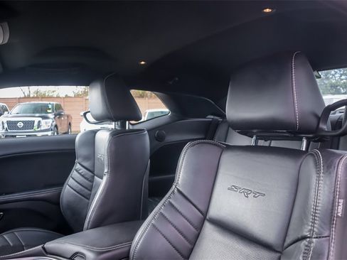 Used 2015 Dodge Challenger SRT Hellcat image 10