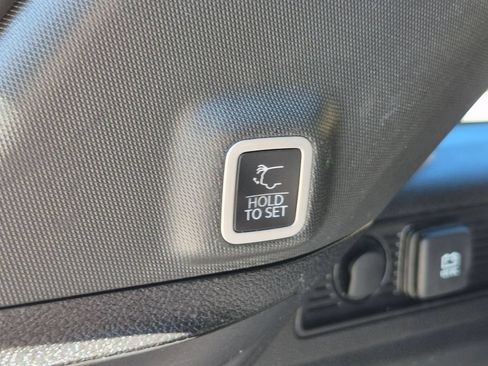 Certified 2023 Jeep Grand Cherokee Altitude AWD/4WD image 7