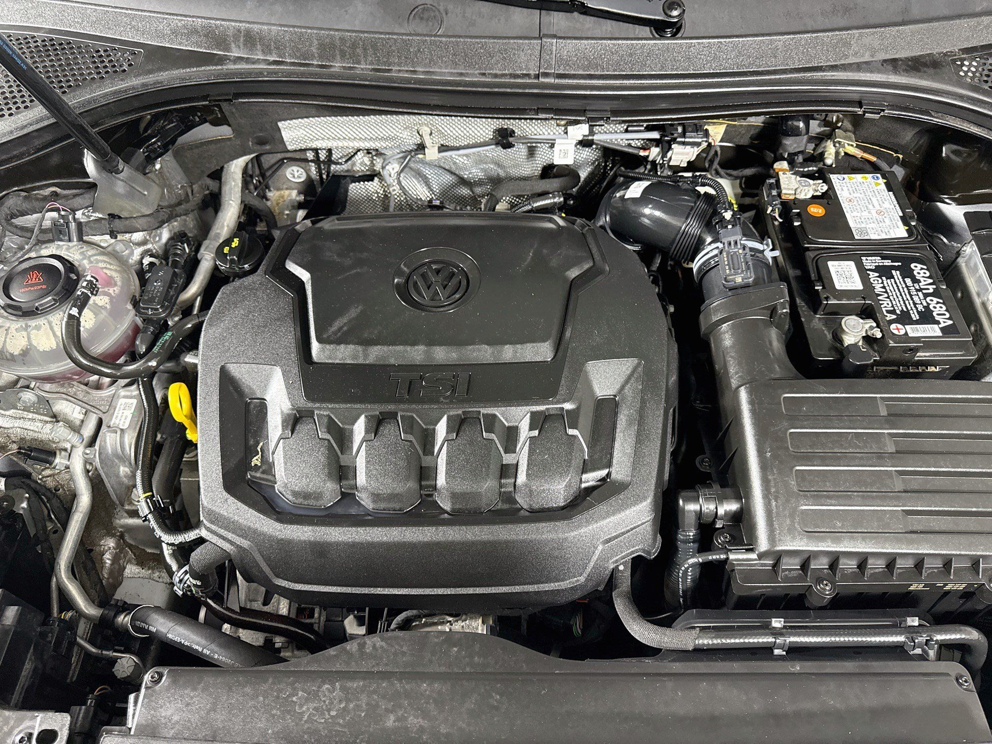 Used 2022 Volkswagen Tiguan SE R-Line FWD image 39
