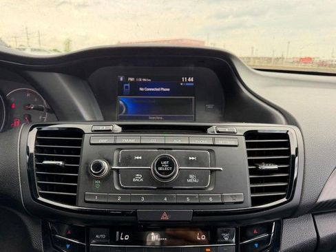Used 2016 Honda Accord Sport image 11