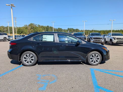 New 2026 Toyota Corolla LE image 6