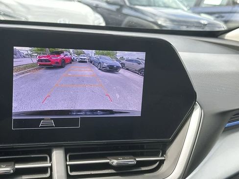 Used 2025 Chevrolet Trax LS FWD image 19
