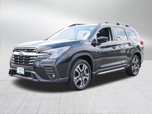 Certified 2024 Subaru Ascent Limited w/ Technology Package AWD/4WD image 3
