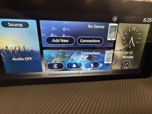 Used 2025 Nissan Kicks SR image 16