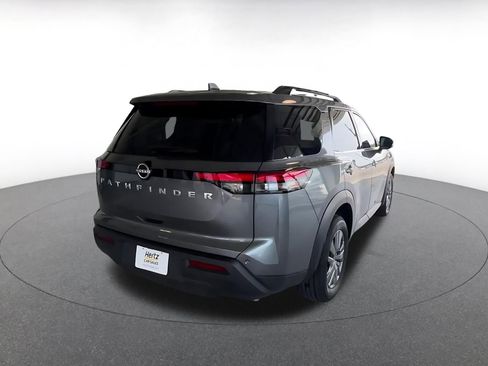 Used 2025 Nissan Pathfinder SV image 13