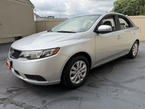 Used 2010 Kia Forte EX FWD image 7