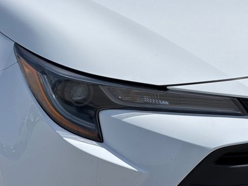 Used 2024 Toyota Corolla LE FWD image 11