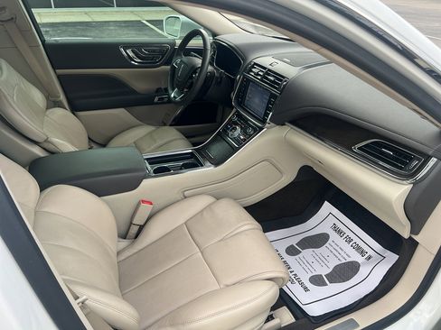 Used 2020 Lincoln Continental Reserve image 17