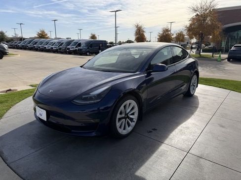 Used 2022 Tesla Model 3 Long Range image 3